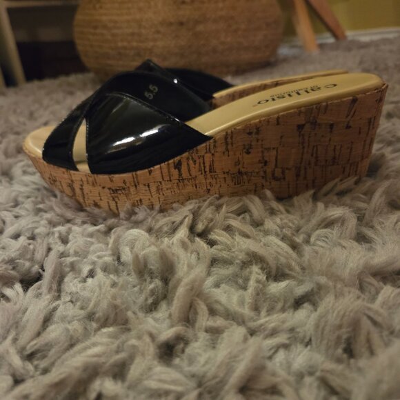 Black Patent Strappy Wedge Sandals -  LIKE NEW! - Picture 3 of 3